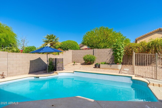 Building Photo - 6746 E Gelding Dr