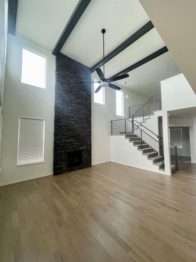 Building Photo - 6440 Rolling Creek Dr