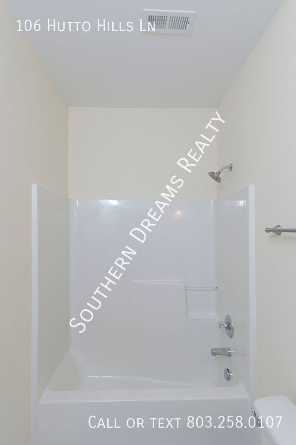 Building Photo - 106 Hutto Hill Ln