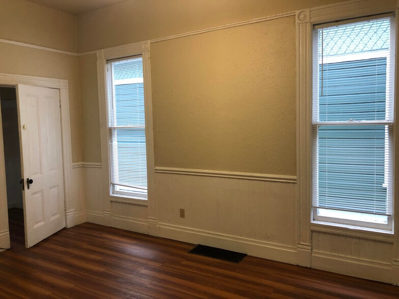 Building Photo - 1509 SE Belmont St.