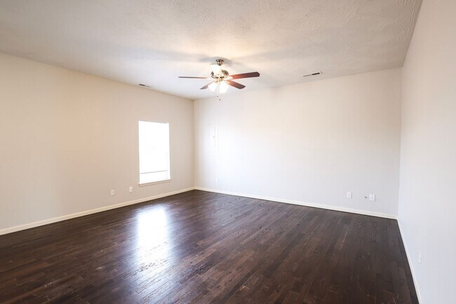 Building Photo - 414 E Harrison St