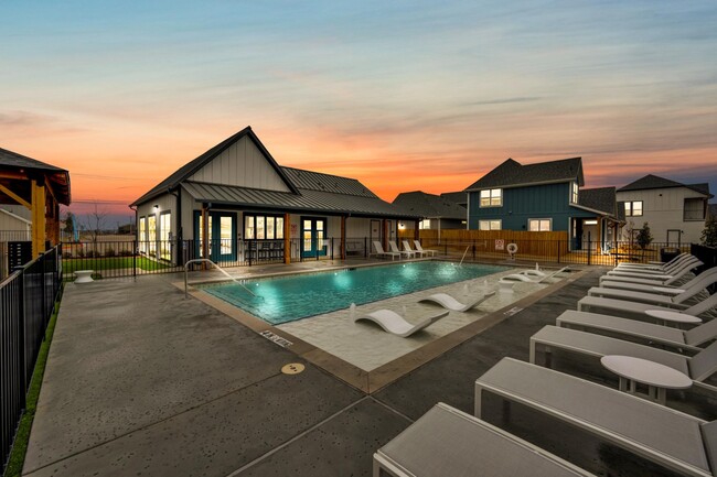 Building Photo - 10121 Conover Cmns Cir