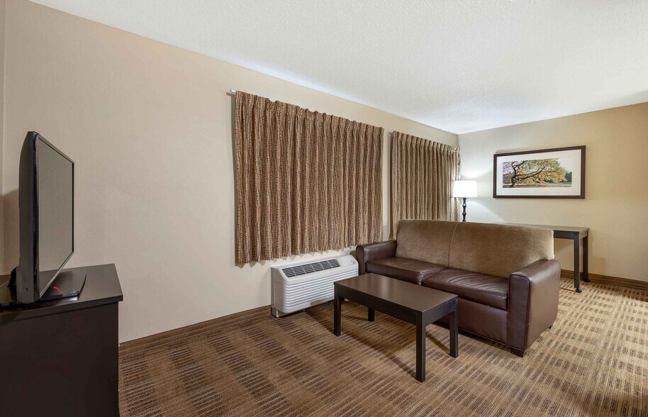 Building Photo - Furnished Studio-Indianapolis - West 86th St.