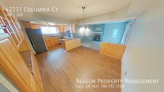 Building Photo - 42237 Columbia Ct