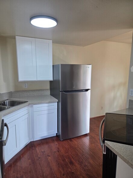 Kitchen 2 - 1809 Cambridge Ave