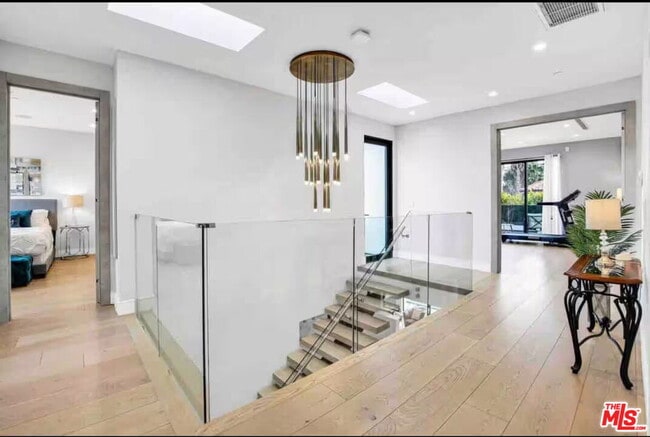 Building Photo - 13812 Cumpston St