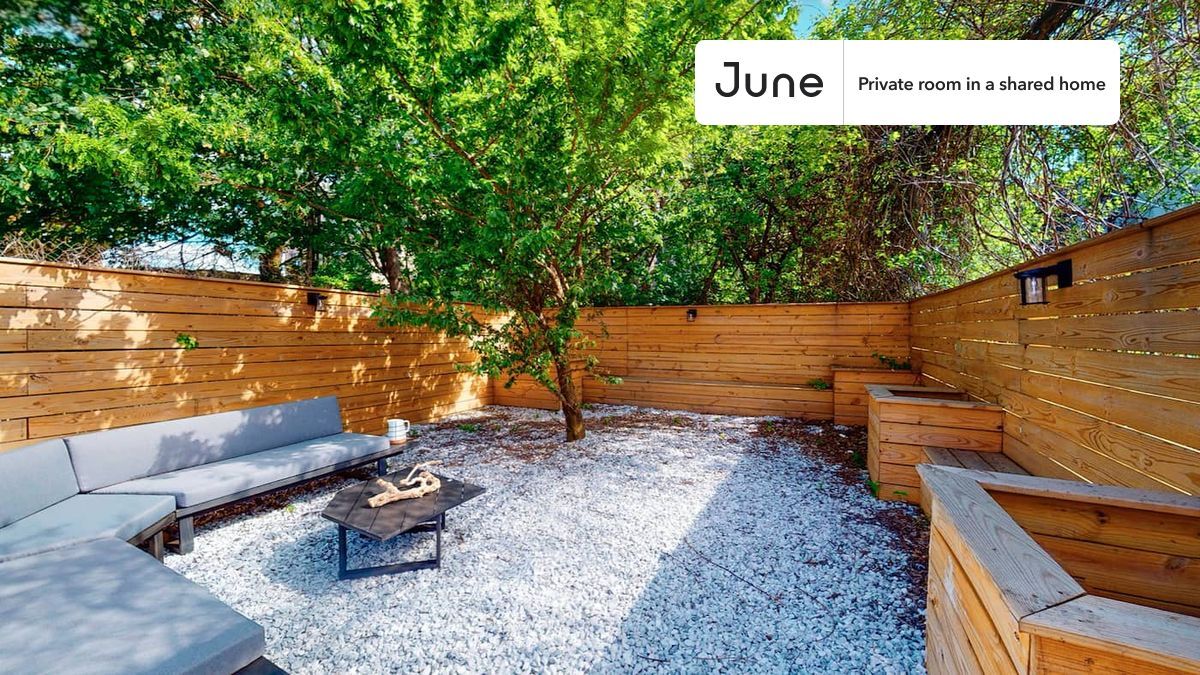 Building Photo - Room in Shared 10.0 bed/4 bath home