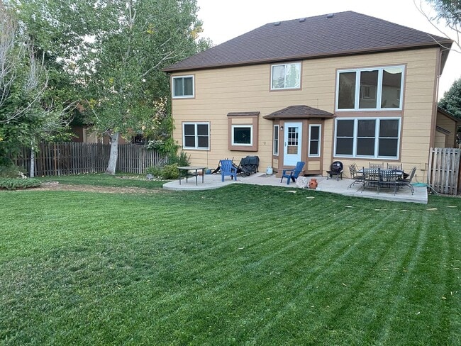 Building Photo - Broadmoor Glens Home