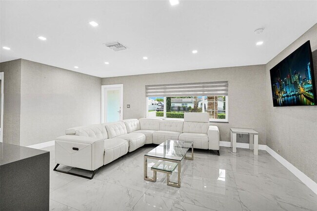 Building Photo - Southwest 133rd Court, Miami, FL 33175 - 3...
