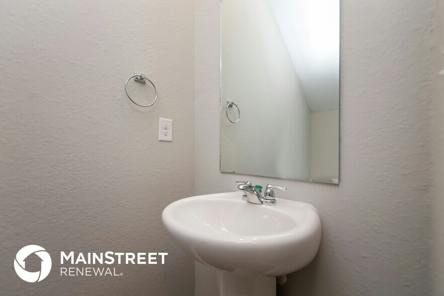 Building Photo - 318 Augusta Woods Dr