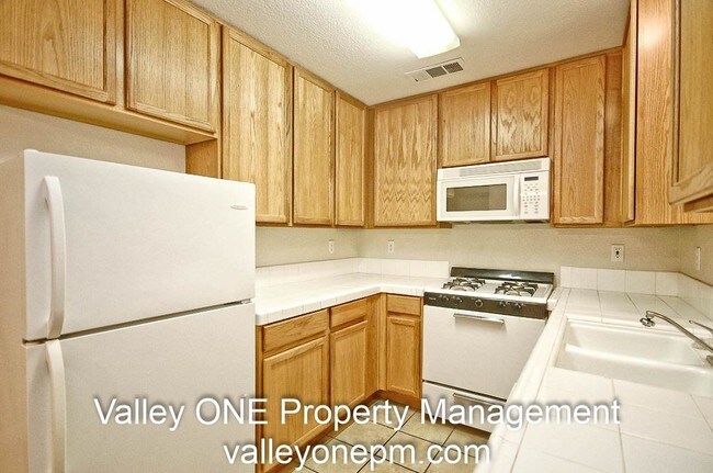 Building Photo - 1150 E Monte Vista Ave, Turlock, CA 95382