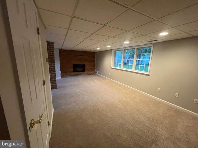 Building Photo - 2821 Southview Rd