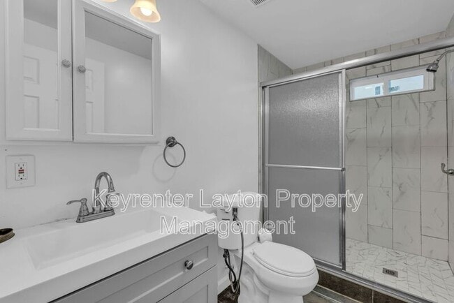 Building Photo - 775 N Diamond St