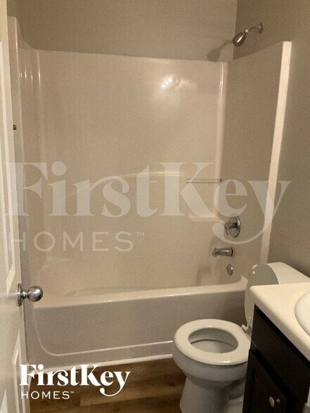 Building Photo - 1219 Mable St SW