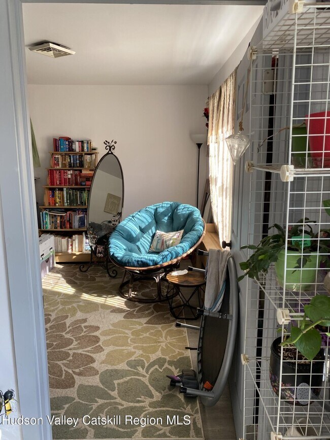 Building Photo - 542 Lakeview Terrace