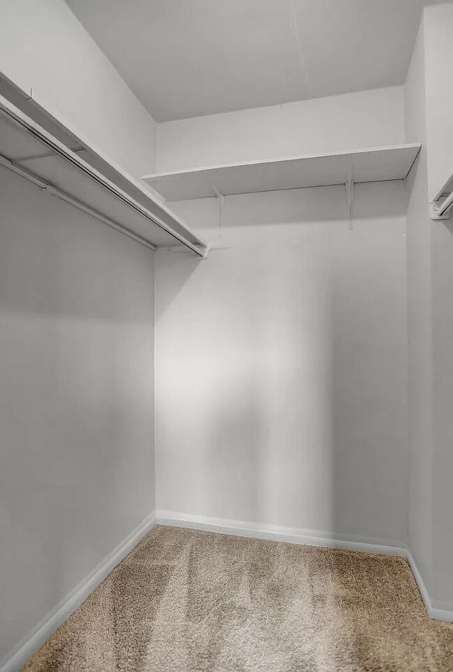 Building Photo - Gorgeous 5 Bedroom In Harford County Ready...