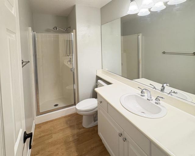 Building Photo - 4994 Crestview Dr