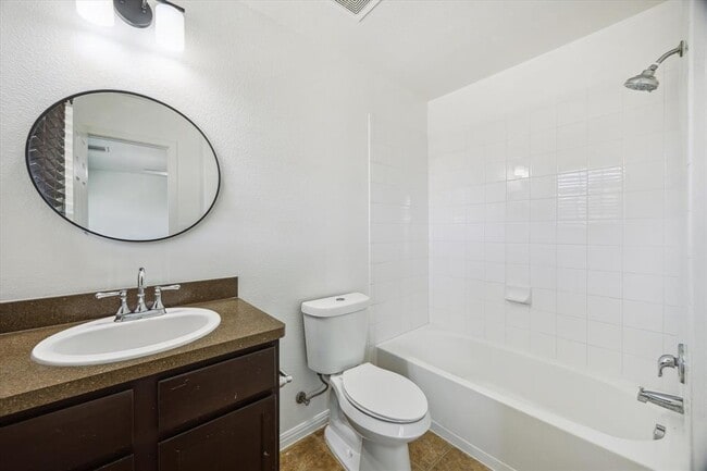 Building Photo - 4512 Senda Ln