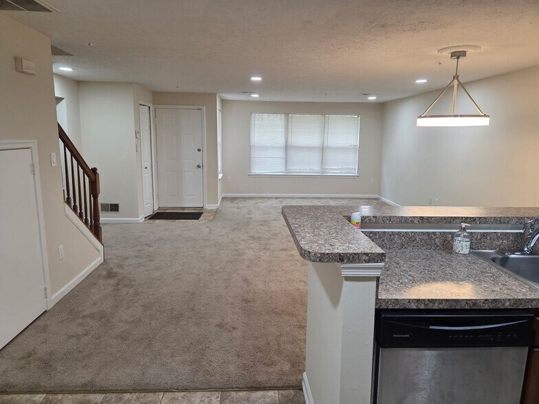 Building Photo - 4604 Deepwood Ct