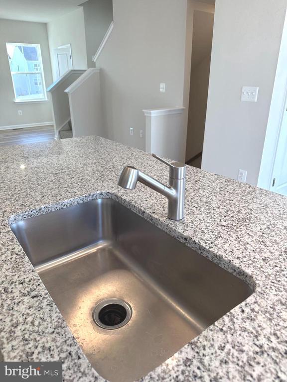 Building Photo - 317 Short Br Dr