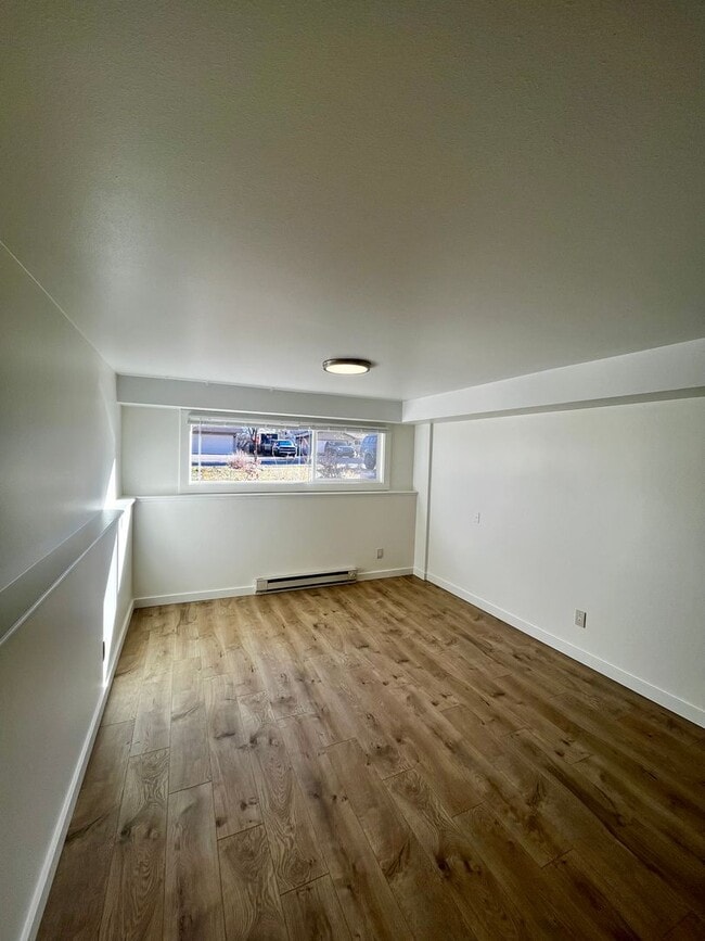 Building Photo - Fully Renovated 4-Bedroom Home, Plus an Office & Two Living/Family Rooms in Prime Bozeman Location