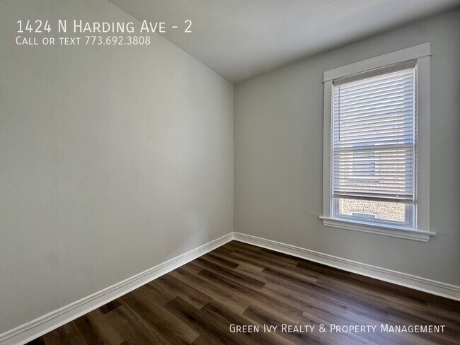 Building Photo - 1424 N Harding Ave