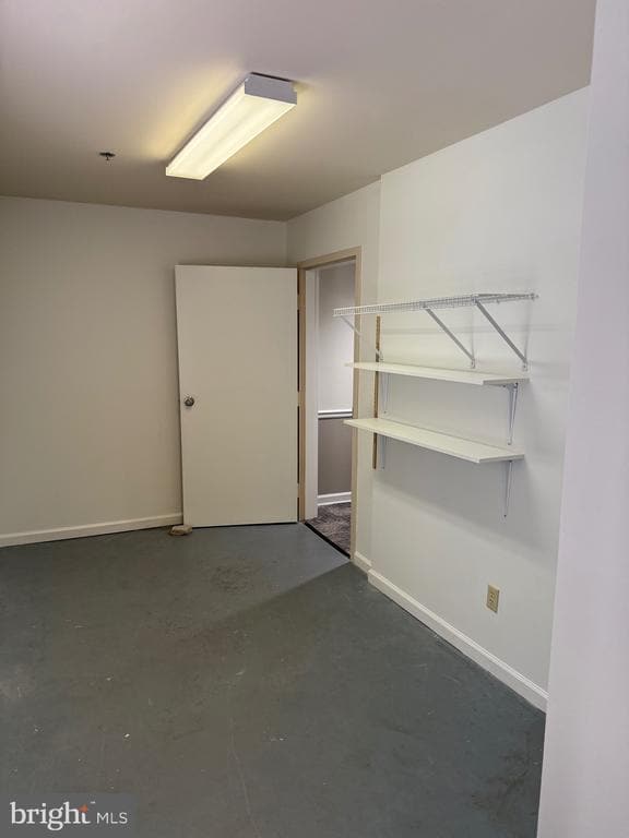 Building Photo - 304 Academy St