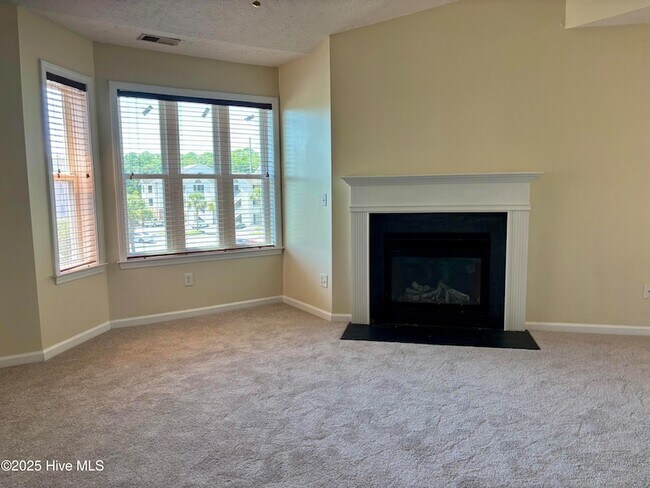Building Photo - 609 Spencer-Farlow Dr