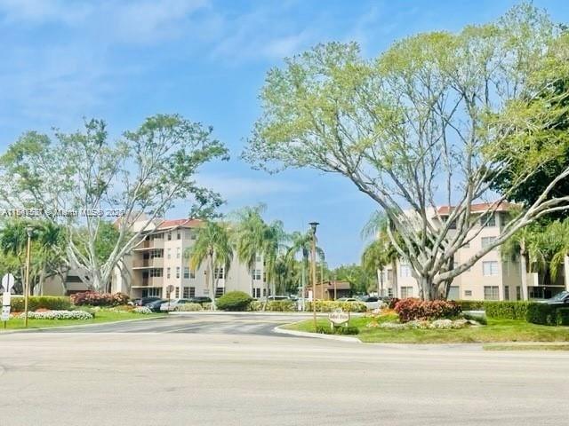 Building Photo - 1811 Sabal Palm Dr