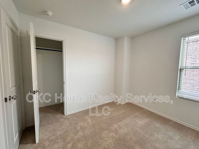 Building Photo - 3307 NW 148th St