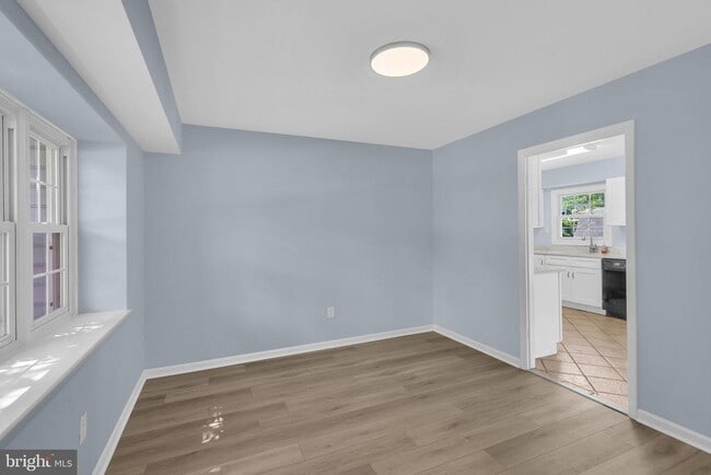 Building Photo - 2807 Folsom Ln