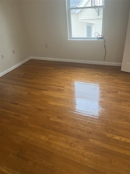 Bedroom 2 - 112 Hillyer St