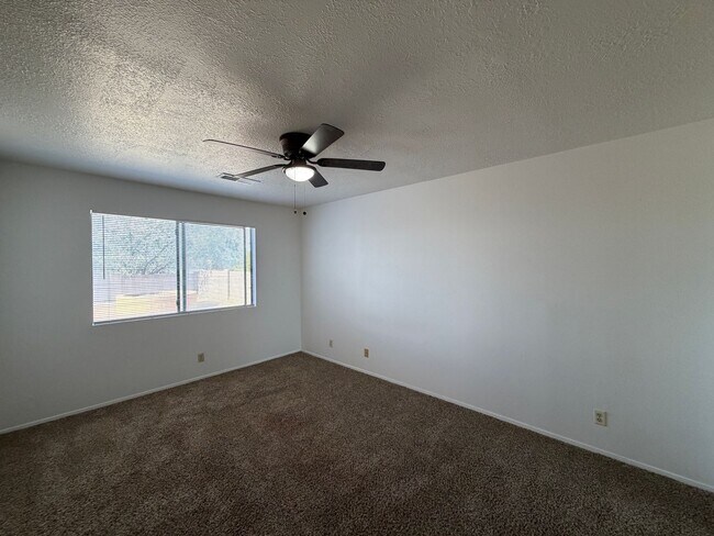 Building Photo - 4520 Rockaway Loop NE