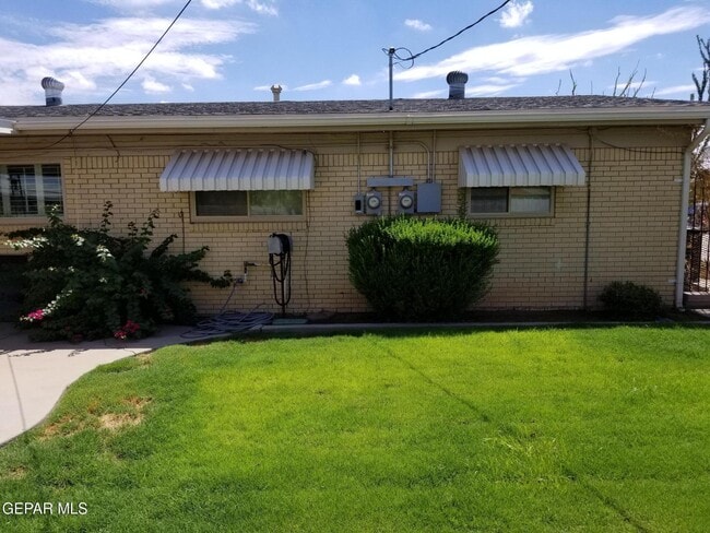 Building Photo - 3301 Greenock St