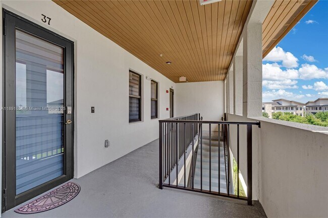 Building Photo - 8045 NW 104th Ave