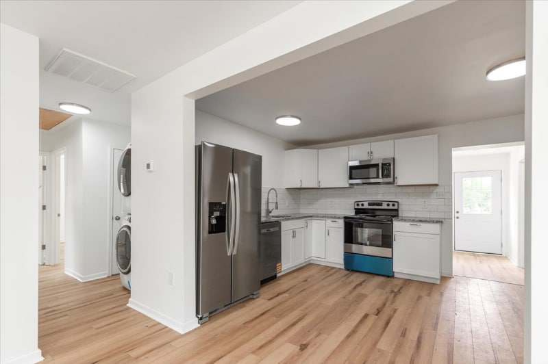 Building Photo - 1806 Sussex St