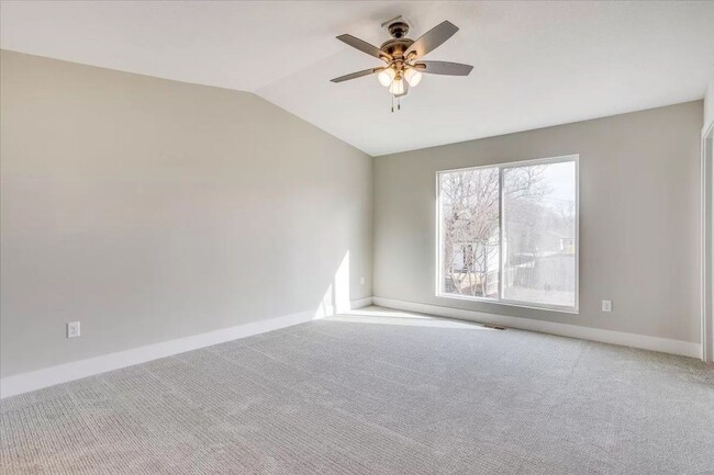 Building Photo - 218 N Tracy St