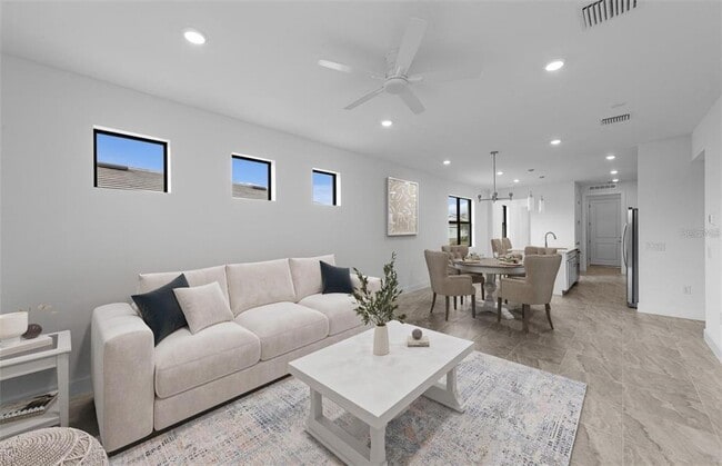 Building Photo - 18928 Indian Rock Pl