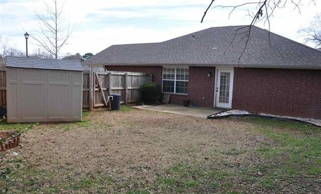 Building Photo - COMING SOON-Spacious 3 Bedroom in Whitehouse!