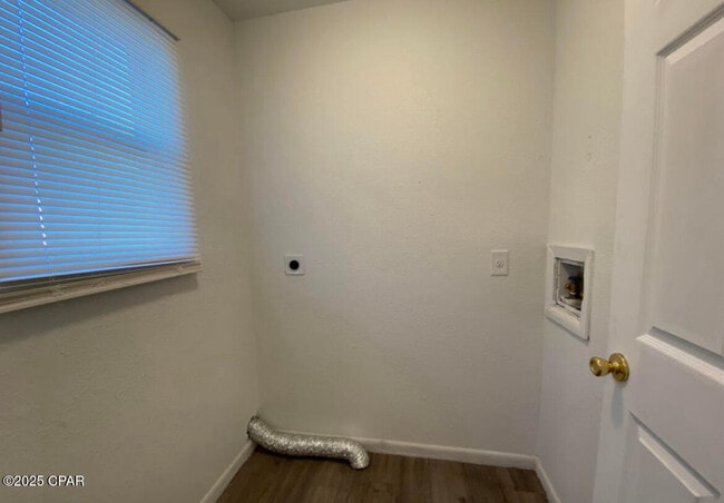 Building Photo - 4455 W 19th St