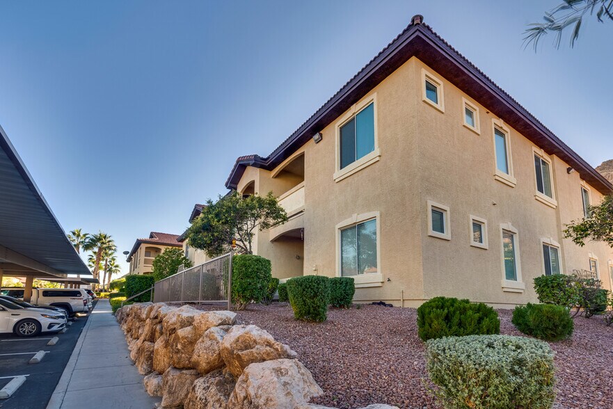 Primary Photo - 3475 Cactus Shadow St