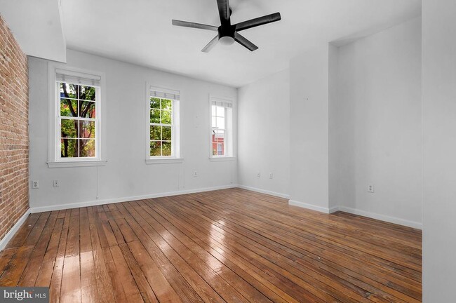 Building Photo - 1329 S Charles St