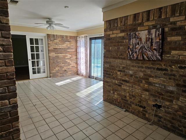 Building Photo - 414 Pebblecreek Dr
