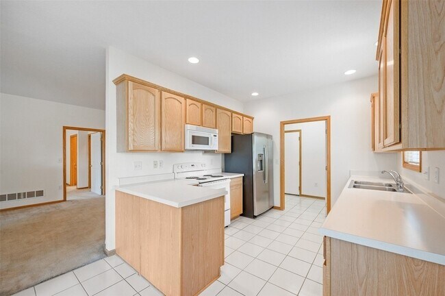 Building Photo - 5221 Village Run Ave