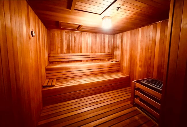 Building Photo - 77 Hudson St