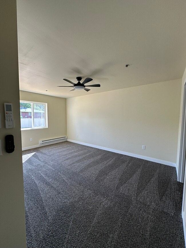 Building Photo - Valley View Estates C