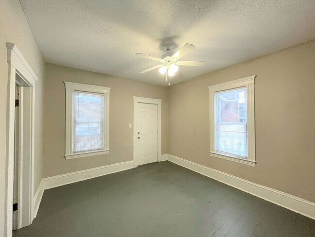 Building Photo - 1984-1984 W 54th St