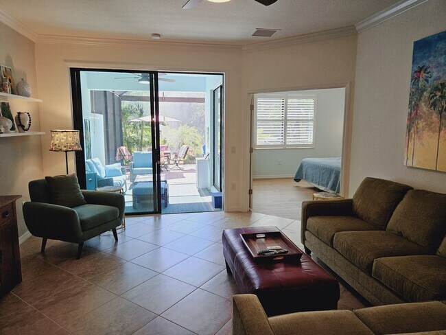 Building Photo - Annual Furnished Pet Friendly Twin Villa l...