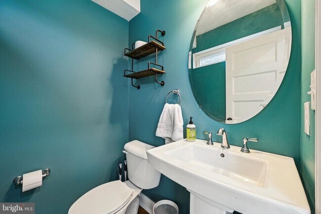 Building Photo - 503 S Bouldin St