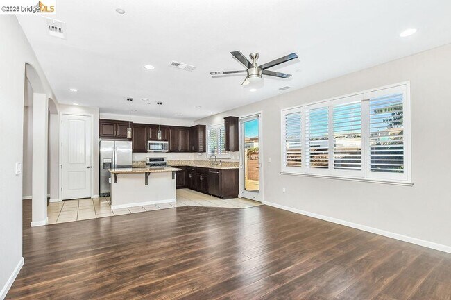 Building Photo - 1354 Portofino Dr
